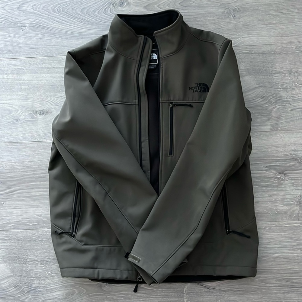 North face soft shell zip up jacket